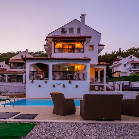 Tatil Evi Sunday By Solo At Hisarönü Center Fethiye